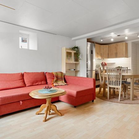 Room In Cozy Apartment 7 Min Walk From The City Center トロムソ エクステリア 写真